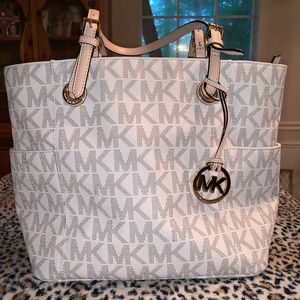 Michael Kors Jet Set Tote